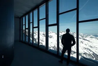 Музей, посветен на Бонд, отваря врати на връх в Алпите