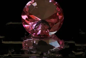 2.6 млн. долара за карат: продадоха уникален розов диамант