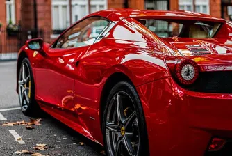 Ferrari патентова двойно… предно стъкло