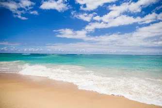 Обичан плаж на Хаваите отвори след реновация за 6 млн. долара