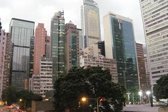 Наследникът на най-голямата имотна агенция в Хонконг няма жилище