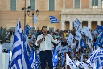 Мицотакис печели изборите в Гърция, сериозен подем и за крайната десница