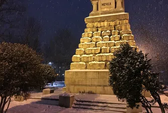 117 снегорина чистят София, обработват отново със соли