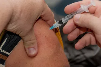 Ваксинираните срещу грип по-рядко се заразяват с COVID-19