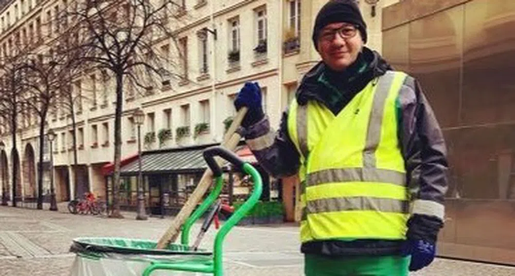 Уличният чистач, който стана звезда в TikTok