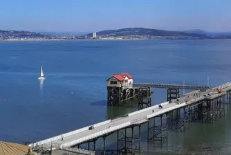 Уникална бивша база за спасителни лодки се продава в Уелс (снимки)