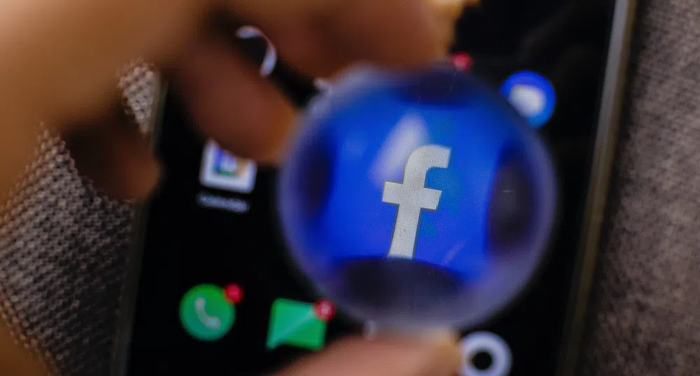 Meta заплашва да премахне новините от Facebook в САЩ