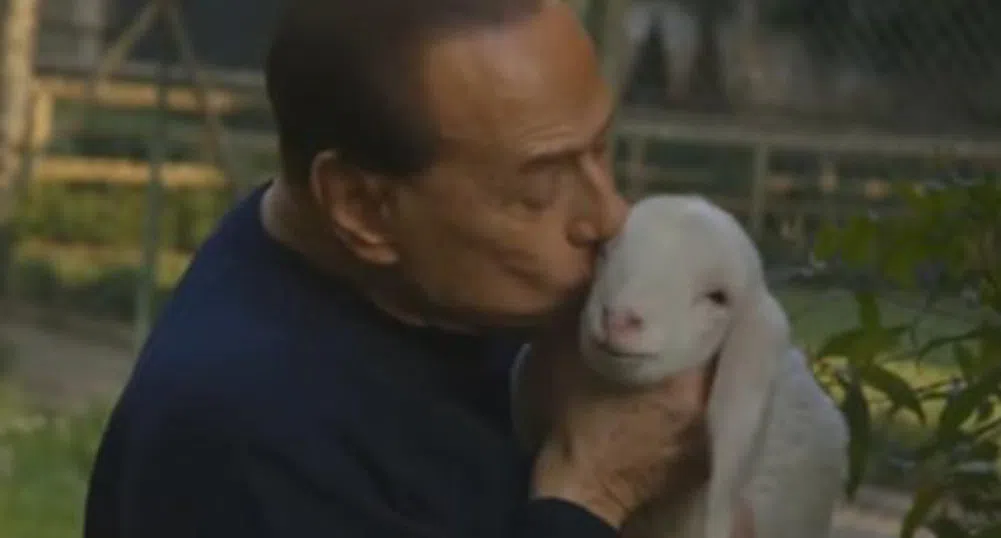 Как Берлускони разгневи месарите в Италия преди Великден?