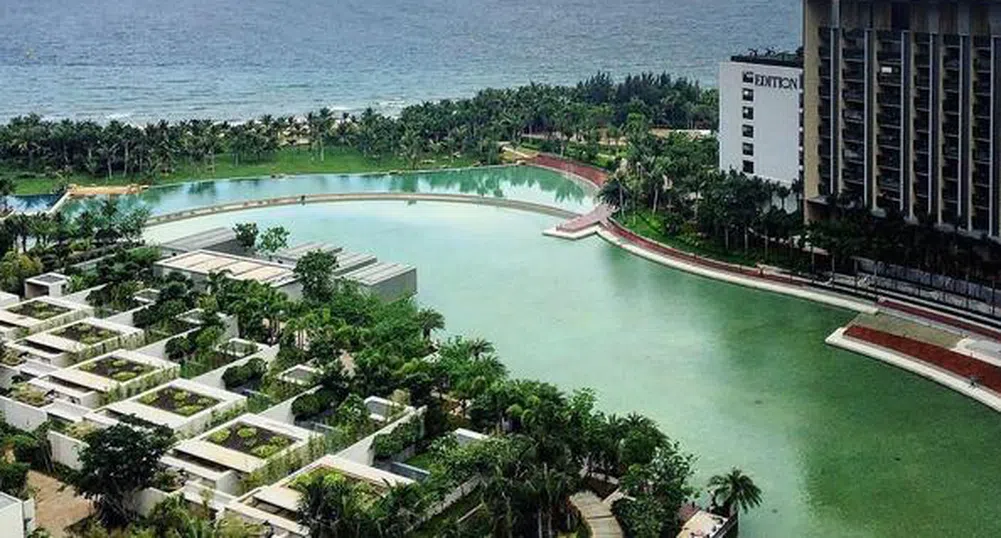 Първият в света хотел с частен океан отвори врати в Китай