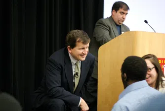 Microsoft си върна човека, стоящ зад Word и Excel