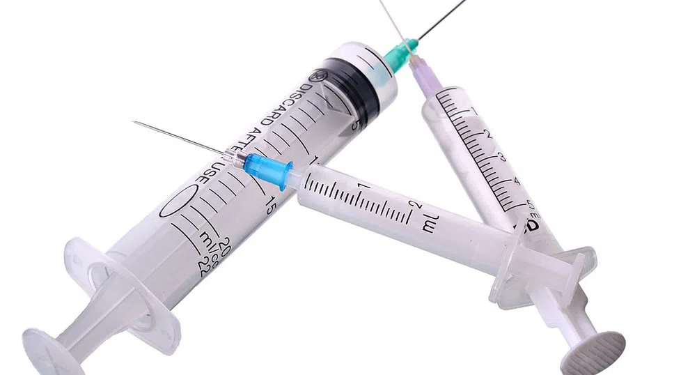 Над 21 000 дози от ваксината срещу COVID-19 на Moderna пристигнаха у нас