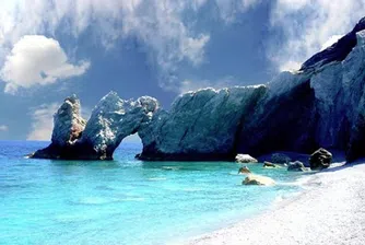 Туристи, крадящи камъни, съсипват невероятно красив гръцки плаж