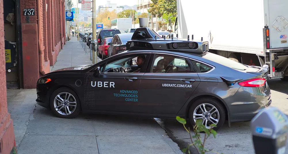 Uber изтегли автономните си автомобили от пътя заради катастрофа