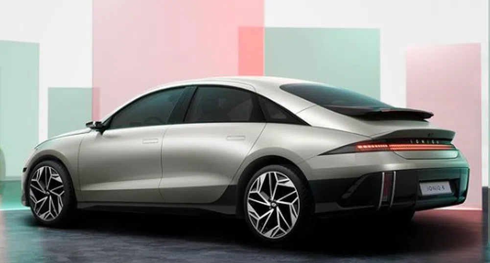 Hyundai представи нов електрически седан, който ще се бори с Tesla Model 3