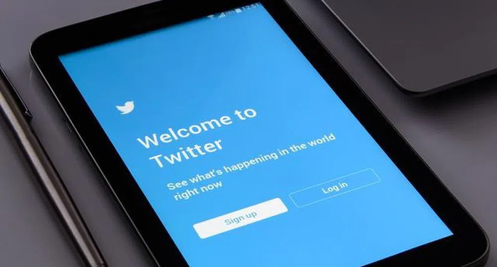 Twitter сменя логото си и постепенно се сбогува с „всички птици“