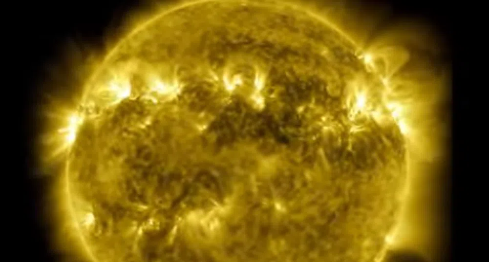 Видео на НАСА показва как изглеждат 10 г. от живота на слънцето