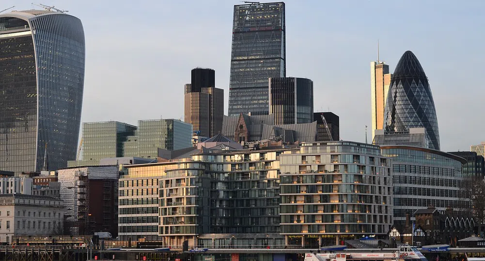Китайски магнат купи емблематичен небостъргач в Лондон
