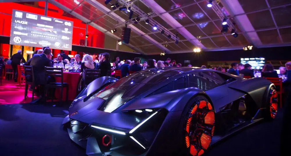 Lamborghini смая парижани с електрическата Terzo Millennio