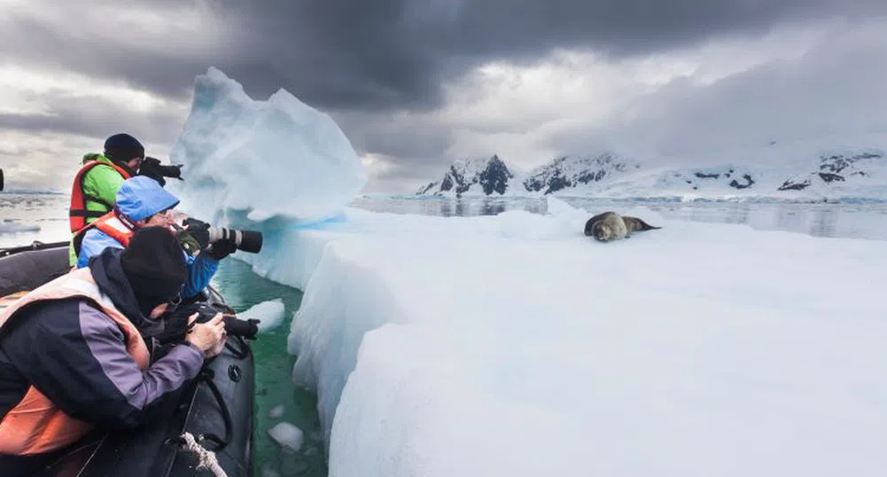 На ледената граница: Да или не за туризма на Антарктида