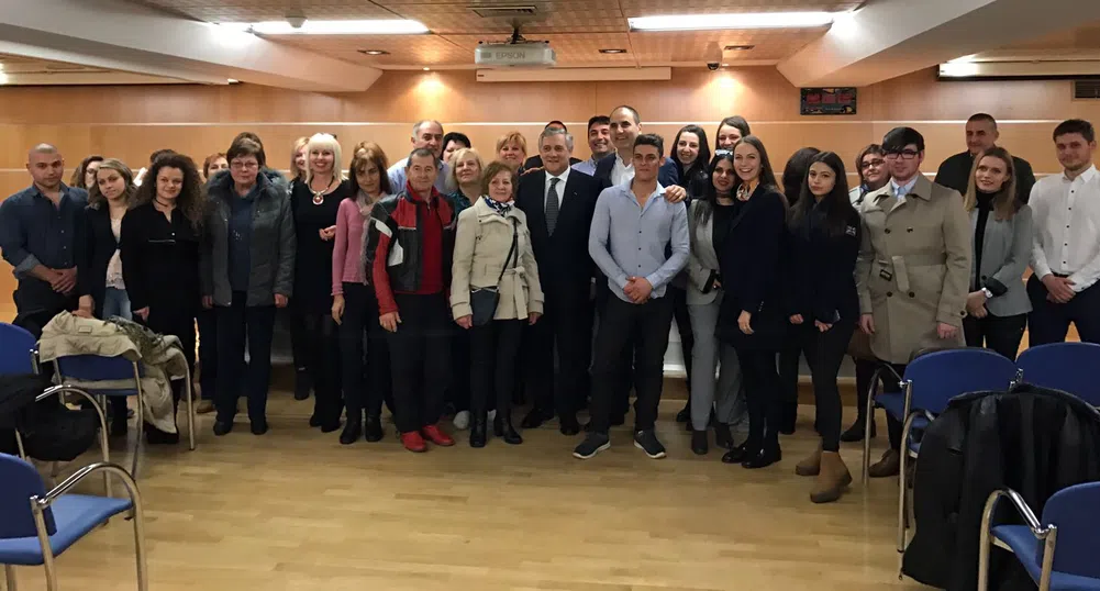 Цветан Цветанов се срещна с българската общност в Испания