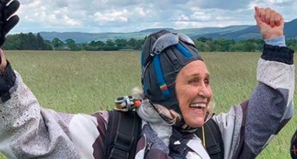 Почина най-възрастната жена парашутист в света