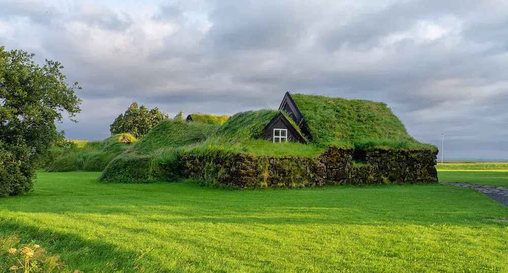 Работа-мечта: Хотел в Исландия търси ловец на среднощно слънце
