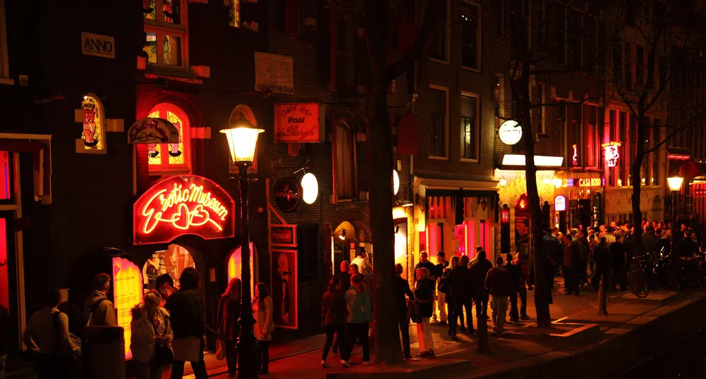 "Червените фенери" може да изчезнат от центъра на Амстердам