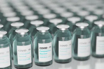 Джо Байдън с трета игла ваксина срещу COVID-19 (видео)