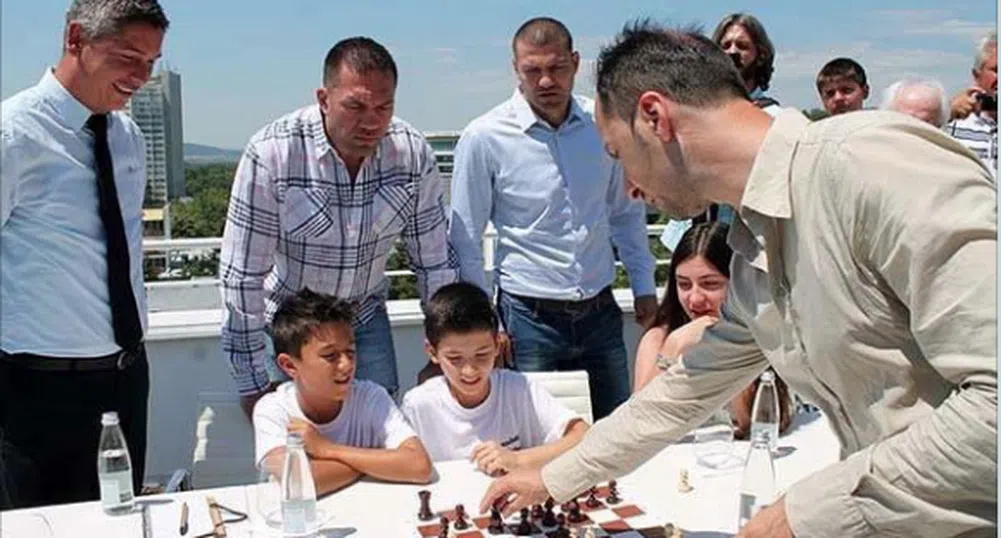 Шахматният двубой на Топалов с братя Пулеви с номинация
