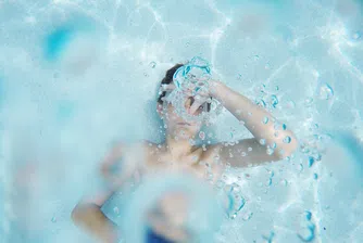 Хотел в Лондон таксува семейство със 106 евро за един час плуване в басейна