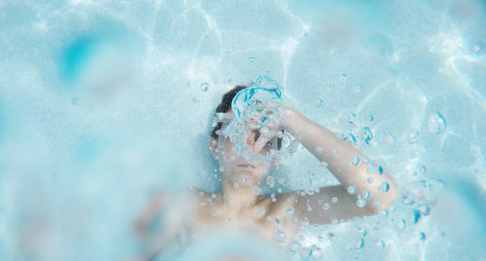 Хотел в Лондон таксува семейство със 106 евро за един час плуване в басейна