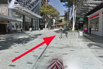 Вижте най-упорития хейтър в Google street view