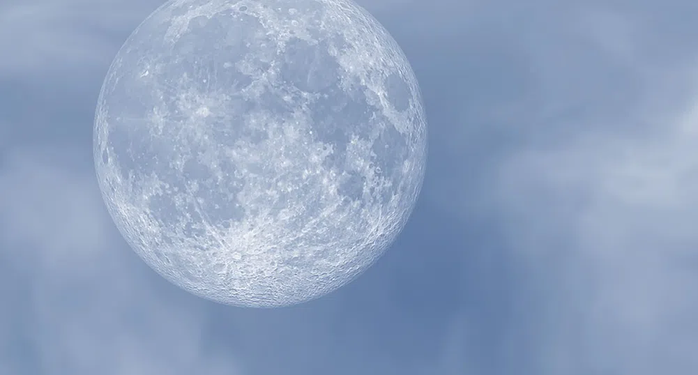 В събота ни очаква невероятно астрономическо зрелище - розова луна