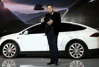 Отчетеният спад на печалбата удари акциите на Tesla и други производители