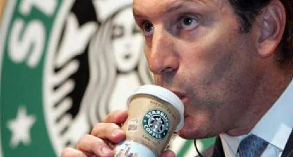 Как шефът на Starbucks натрупа над половин милиард долара за 9 г.