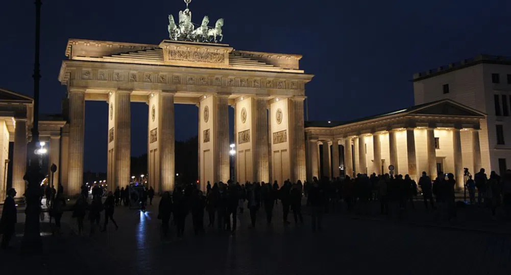 Германия ограничава отоплението и гаси светлини за зимата