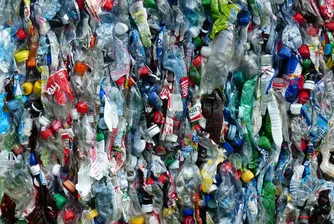 Пластмасов кръговрат: От кофата за боклук до Световния океан