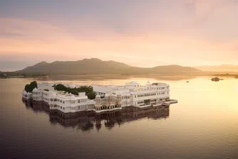 Посрещане по азиатски: Екстремният лукс на най-скъпите хотели в света