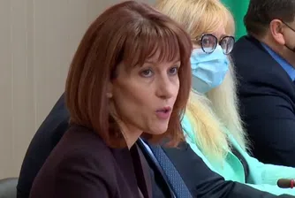 Нейкова: ЦИК трябва да има решение до 15 май за секциите извън страната