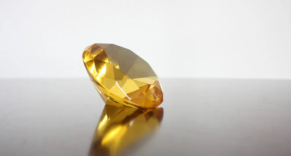 Американка намери жълт диамант по време на излет