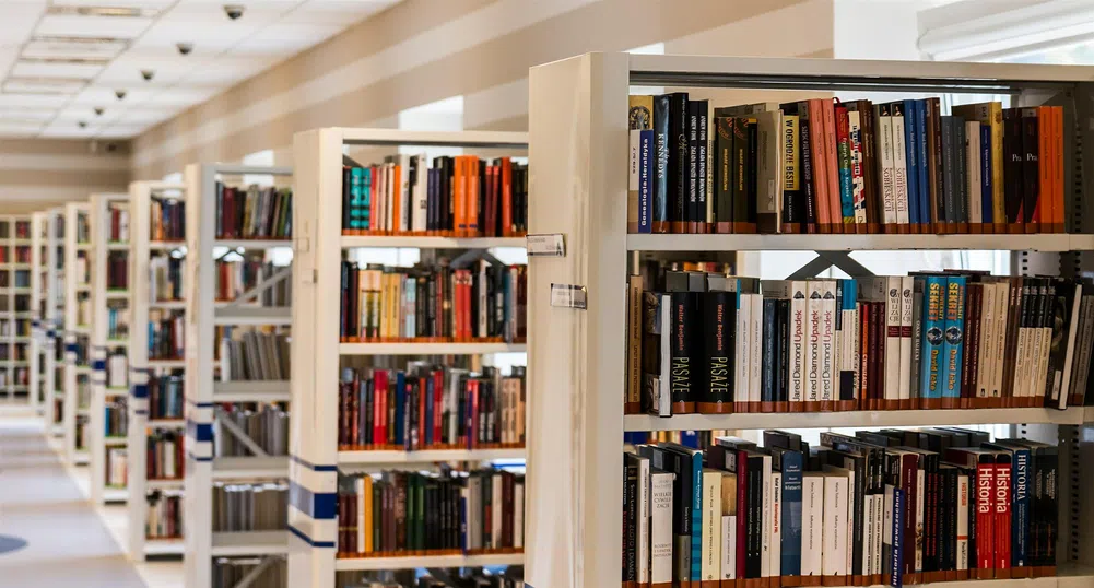 Британско градче превръща библиотеката си в банка