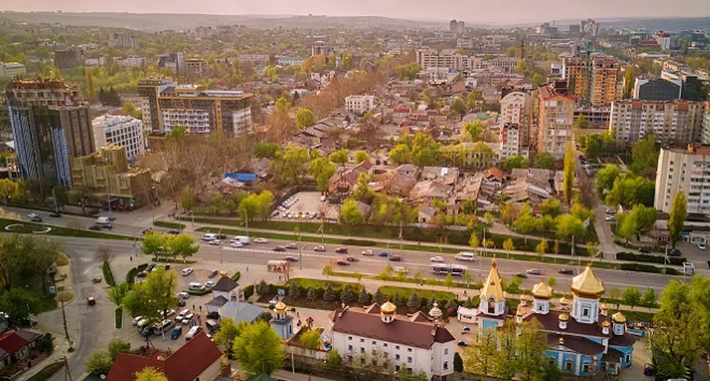 Молдова модернизиира пътищата си с пари от ЕБВР