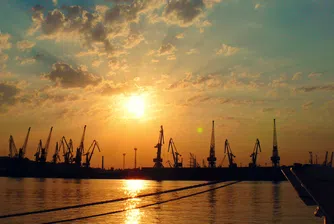 Български кораб е първият, който ще изнесе украинско зърно от Черноморск