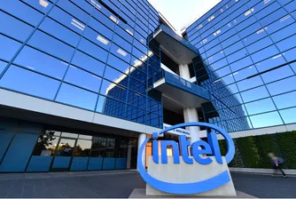 Пазарната капитализация на Intel удари историческо дъно