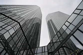 Deutsche Bank: Не е практично да се изтегляме от Русия