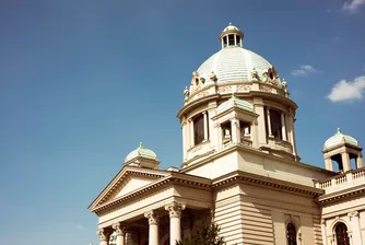 Сръбската опозиция започва бойкот на парламента