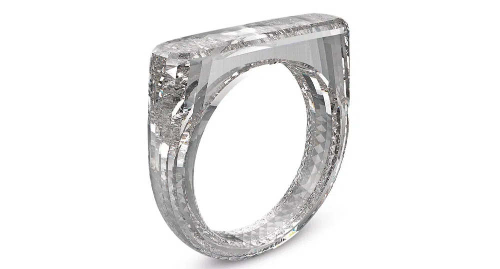 Единствен по рода си диамантен пръстен бе продаден на търг
