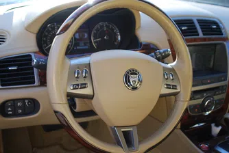 Jaguar Land Rover спря временно доставките на автомобили за Русия