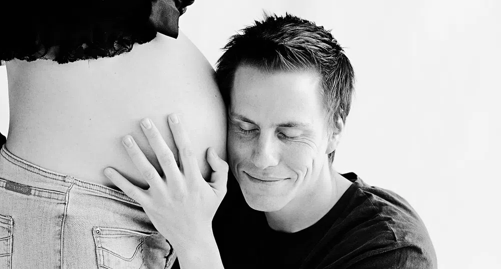 Гривна ще позволи на бащите да усещат ритането на нероденото бебе