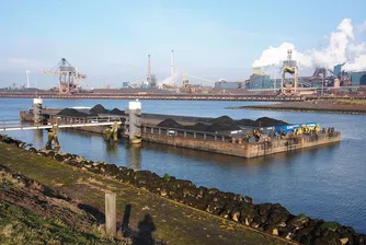 Въглища се трупат по пристанищата в Европа след топлата зима